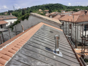 Edil Immobil Project installa sul vostro tetto vasche di predisposizione per il montaggio di pannelli solari e fotovoltaici